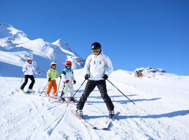 Wypożyczalnia sprzętu zimowego SkiMax