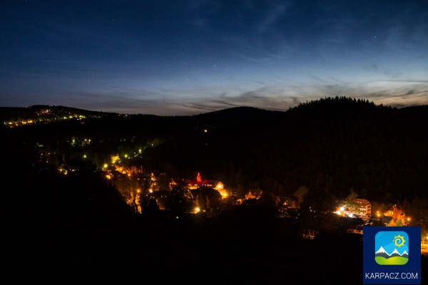 Miasto nocą.