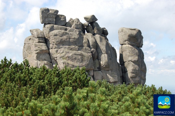 Słonecznik - skałka granitowa na spłaszczeniu wierzchowiny Smogorni.